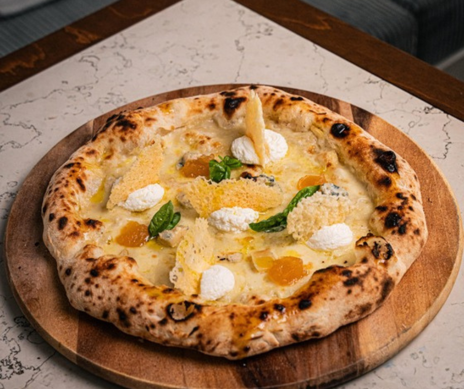 La pizza “Tre casi Maiori” di Cagliari: un capolavoro di tradizione e innovazione gastronomica